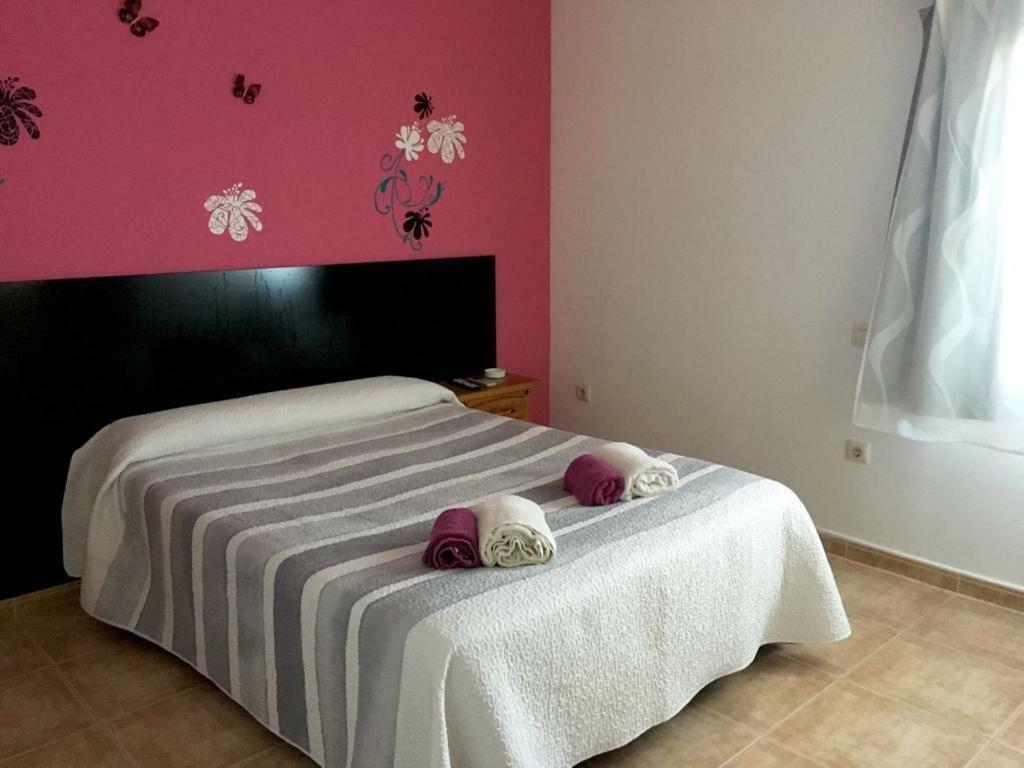 Hostal Catedritos Ibericos A-5 Km 154 A 5 Km De Oropesa A 1 Km De Herreruela De Oropesa Kültér fotó
